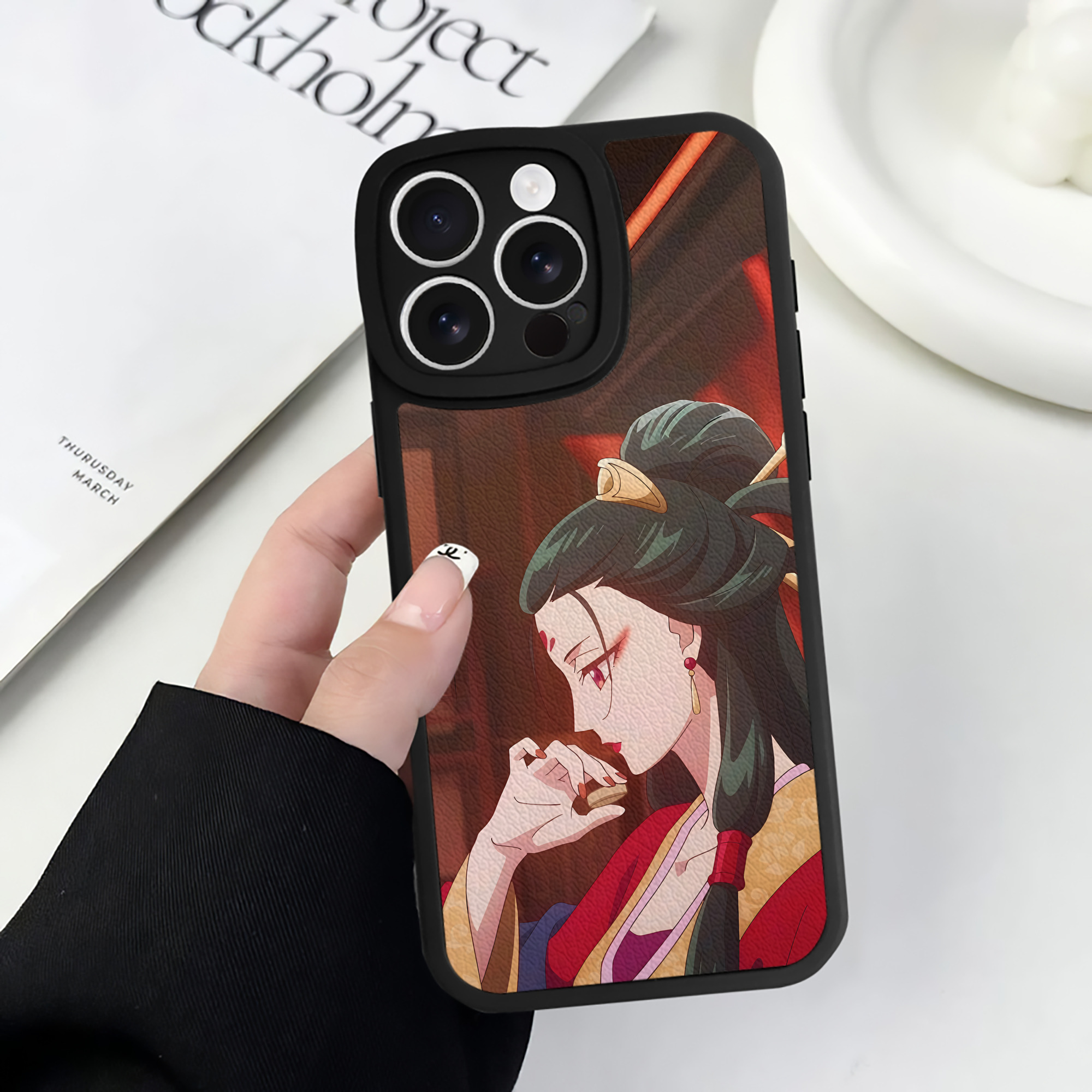 （画像用） 薬屋のひとりごと The Apothecary Diaries 【iPhone 16シリーズ対応】シリコンスマホケース（レザー調） 材質：シリコン